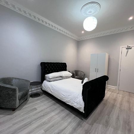 Lovely 4 Bedroom 2Nd Floor Walk Up Apartment Edimburgo Exterior foto